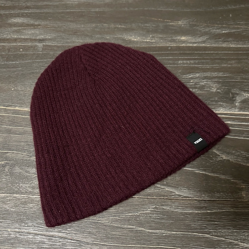 Vuori Manchester Beanie Burgundy Cashmere Wool
